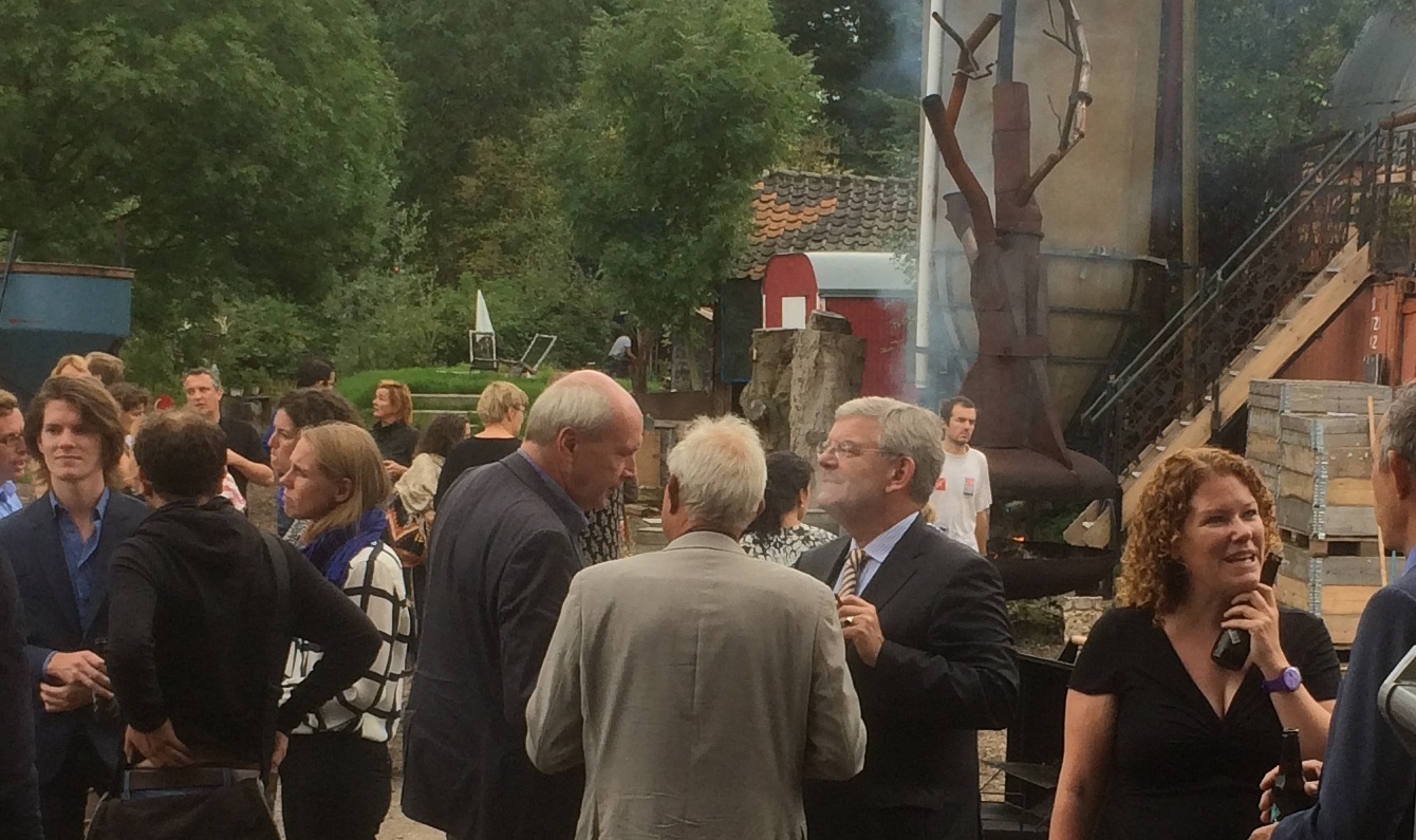 08-con-burgemeester-in-the-house-08